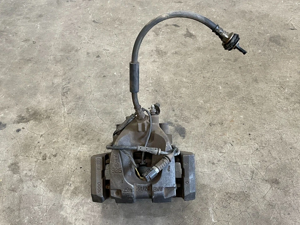 Pinza de freno trasera derecha pasajero BMW Alpina B7 F01 F02 1457 OEM Foto 1 de 4