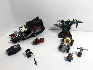 LEGO Monster Fighter: The Vampyre Hearse 9464 + The Werewolf 9463 Rare. - Picture 1 of 8