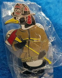 RARE HARD ROCK CAPTAIN REGGI PENGUIN FIREFIGHTER RED AXE & DN HELMET CAFE PIN - Picture 1 of 1