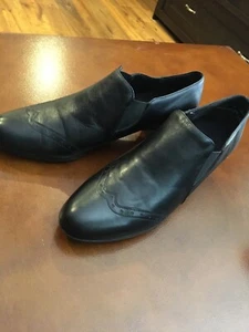 Munro Black Leather Wingtip Shoe Ankle Bootie Sz 11M - Picture 1 of 6