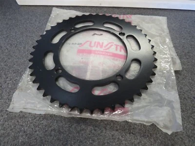 Piñón trasero NOS Sunstar 45T compatible con: Yamaha YFM350 YFZ350 XT500 600 5Y1-Y45-20R Foto 1 de 4