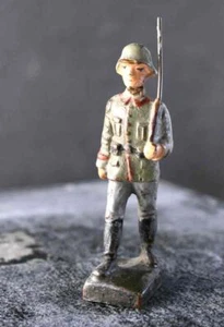ZUSAMMENSETZUNG LINEOL WWI World War Reichswe German Army Soldier Marching 1 ~6,5cm M - Bild 1 von 2