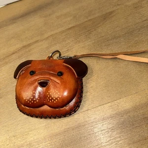 ECHTES LEDER HUND MÜNZBÖRSE BRAUN KNOPFVERSCHLUSS ARMBAND NY Souvenir - Bild 1 von 7