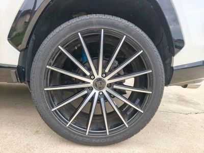 Juego de 4 llantas 22 pulgadas 5x114,3 - Ruedas Lexani Pegasus Foto 1 de 4