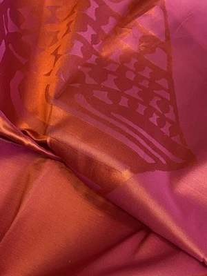 Designers Guild Tessuto Fabric Sofa Chair Design - Immagine 1 di 4