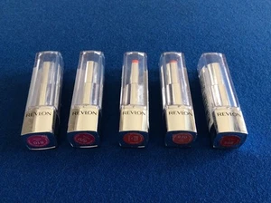 Lápiz labial Revlon Ultra HD, disponible en varios tonos. ¡Tú eliges tu color! - Imagen 1 de 2