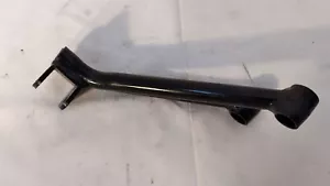 MOTO GUZZI V9 Bobber 2016 2020 SUPPORTO PEDANA DESTRA PASSEGGERO 2B003077 - Foto 1 di 3