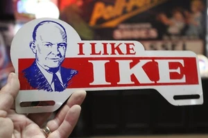 RARE 1950s I LIKE IKE GENERAL DWIGHT EISENHOWER PAINTED METAL TOPPER SIGN USA - Photo 1/12