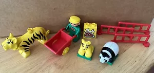 Vintage Lego/Duplo Zoo Keeper, various Animals, Cart, Fence - 9 pieces total - Picture 1 of 18