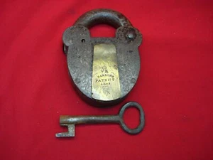 BARRONS PATENT LOCK - ANTIQUE LARGE SIZE PADLOCK - Picture 1 of 9