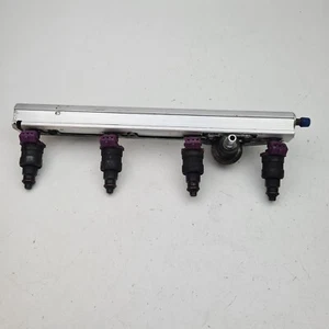 Volvo S40 Fuel Rail With Injectors 2.0L 03/97-01/04 - Picture 1 of 10