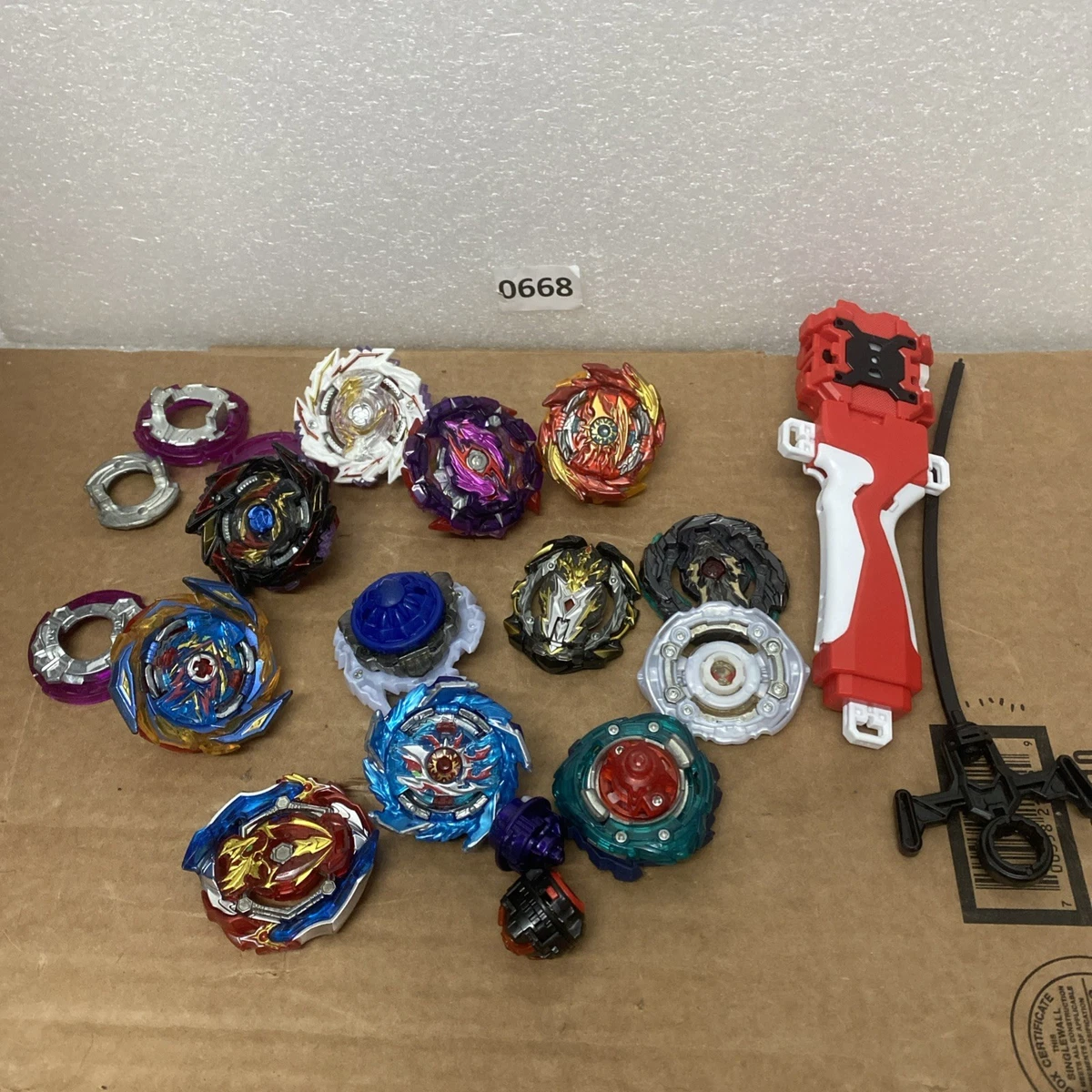 Preços baixos em Bonecos de ação Beyblade Valkyrie | eBay