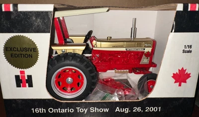Scale Models 1/16 International 656 Demonstrator Hydro Tractor 2001 show #77* - Image 1 of 2