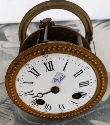 Ancien mouvement  de pendule de Paris  à réviser - Photo 1/4