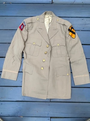 Original Vietnam Helicopter Pilot Named Double Patched Tunic 82nd Air. & Cavalry - Image 1 of 4