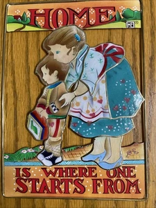 1998 Vintage Mary Engelbreit 3D Plakette "Home Is Where One Starts From" Enesco Metall - Bild 1 von 9