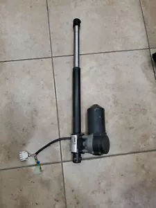 Permobil C500 VS Stehantrieb Linak 3011P0-0020040N - Bild 1 von 6