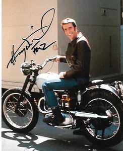 The Fonz Henry Winkler Autograph 8x10 Photo-GENUINE Signed - Picture 1 of 2