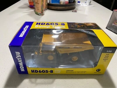 Camión de volteo First Gear 1/50 Komatsu HD605-8 50-3387 Foto 1 de 2