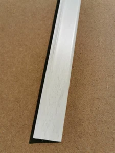 Weiß gewaschen 100 cm lang Raumkante Zierleiste Kleber ermöglicht Bodenausdehnung - Bild 1 von 1