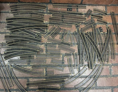 Vintage HO Scale Track 74 Pieces Atlas Curved & Straight - Image 1 of 4