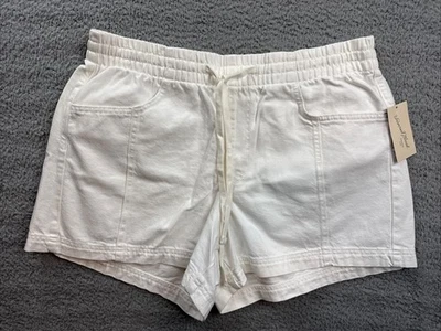 Pantalones Cortos Universal Thread Para Mujer Grandes Blancos Tirar con Cordón Cintura Elástica Foto 1 de 4