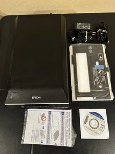 Epson Perfection V550 Photo Color Scanner With Power Cord& USB (Working Order) - Photo 1/2