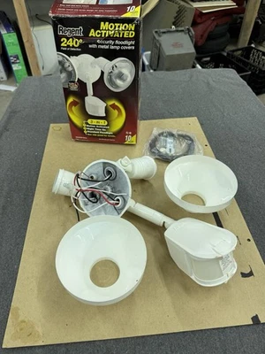 Proyector de seguridad activado por movimiento Regent - 3 en 1 - Blanco - NUEVO Foto 1 de 4