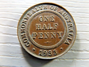 AUSTRALIAN 1933 Overdate 33 over32 Half Penny - Picture 1 of 2