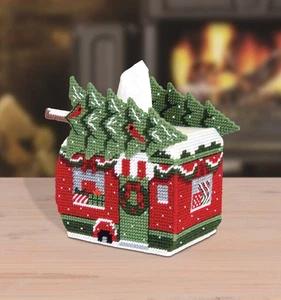 Mary Maxim Plastic Canvas Tissue Box Kit 5"-Holiday Camper (7 count) - Picture 1 of 1