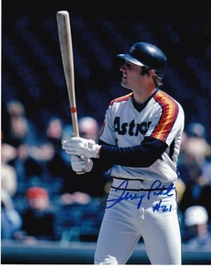TERRY PUHL   HOUSTON ASTROS   ACTION SIGNED 8x10 - Picture 1 of 1