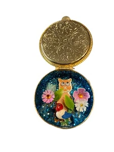 Handcrafted vintage pill box diorama kitsch Cat or Bird Lover Gifts - Picture 1 of 4