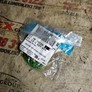 NEW BMW E24 E30 E31 Snap In Socket With Wire Lead Genuine 61130007445 - Picture 1 of 4