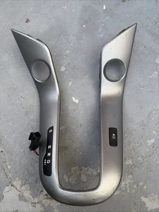 Cubierta de apertura de control de transmisión automática genuina GM Optic Check 95985148 - Imagen 1 de 14