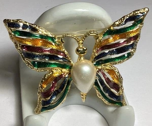 Fernando Originals Spilla Farfalla Smaltata Tono Oro con Centro Finta Perla - Foto 1 di 8