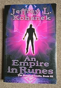 The Runes of Issalia #3 - An Empire in Runes - SC 1st PRINT 2017 - SIGNED - Imagen 1 de 5