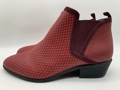 Botas al tobillo Betabrand para mujer EE. UU. 9 tenis rojo rubí negro a cuadros de goma Foto 1 de 4