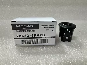 Genuine OEM Nissan 28533-6FV7B Reverse Parking Sensor Finisher Clip 10-22 Rogue - Picture 1 of 11
