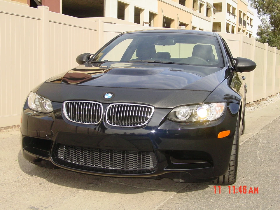 Máscara de sujetador con capucha deportiva personalizada Colgan para BMW M3 2008-2012 con apertura de emblema Foto 1 de 1