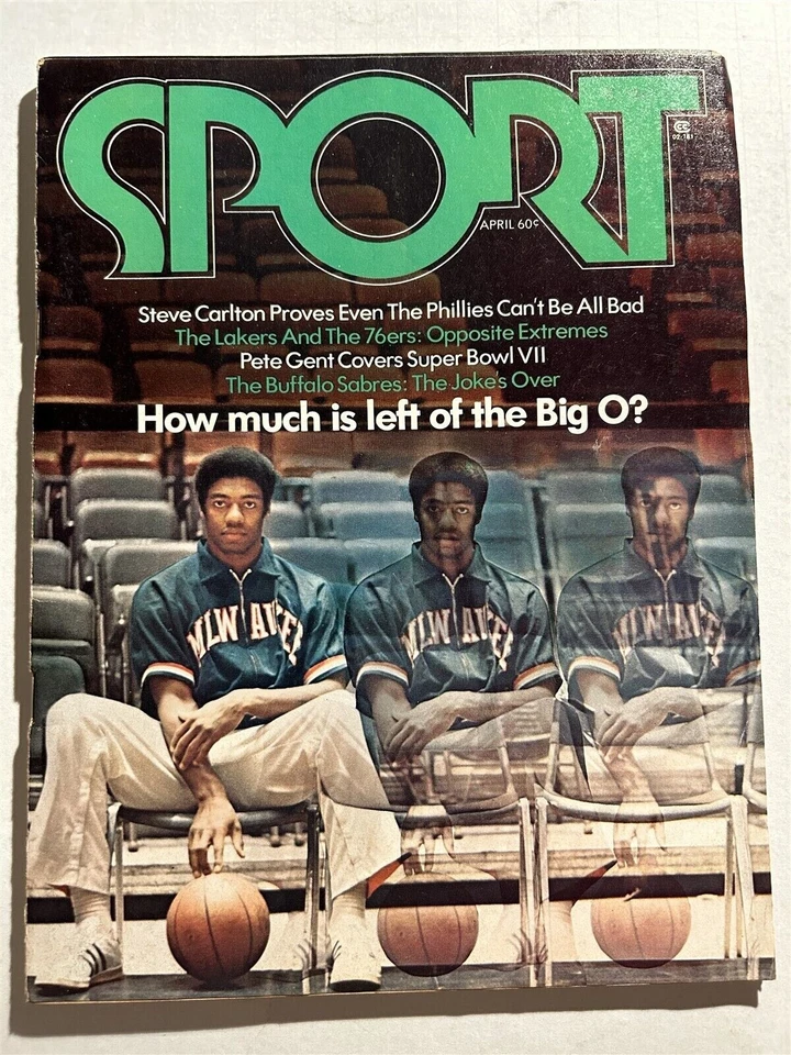 Revista deportiva 1973 Oscar Robertson Milwaukee Buck sin etiqueta Clemente Chamberlain Foto 1 de 4