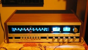 Vintage Tandberg TR-1055 Receiver, Serviced, Excellent Condition, with Blue LEDs - Picture 1 of 13