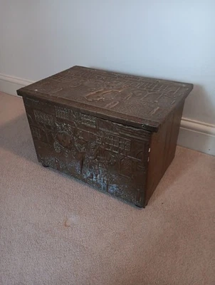 Brass Vintage Coal Box With Lid Embossed Decoration - Scuttle Log Store - Image 1 of 4