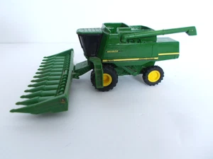 1999 Ertl John Deere Tractor Maximizer Combine 9610 Diecast - Picture 1 of 3