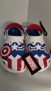 Neu mit Etikett Marvel Captain America Echo Herren-Clogs rot/weiß/blau Crocs - Bild 1 von 14
