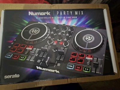 SERATO NUMARK PARTY MIX DJ CONTROLLER WITH BUILT-IN LIGHT SHOW (QPR55) - Image 1 of 4