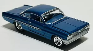 Vintage Johnny Lightning 1961 Pontiac Ventura scala 1:64 - Foto 1 di 7