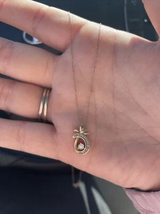 gold pineapple pendant necklace - Picture 1 of 2