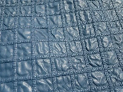 Couro de cordeiro azul marinho couro: padrão chave grega acolchoada 3D - Imagem 1 de 4