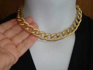 ELEGANT 19" Large Chunky Textured Link Gold Tone Necklace with GF Toggle Clasp - Picture 1 of 13