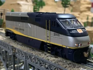HO Scale Athearn F59PHI DC Powered Diesel Locomotive AMTRAK CALIFORNIA new box - Picture 1 of 21